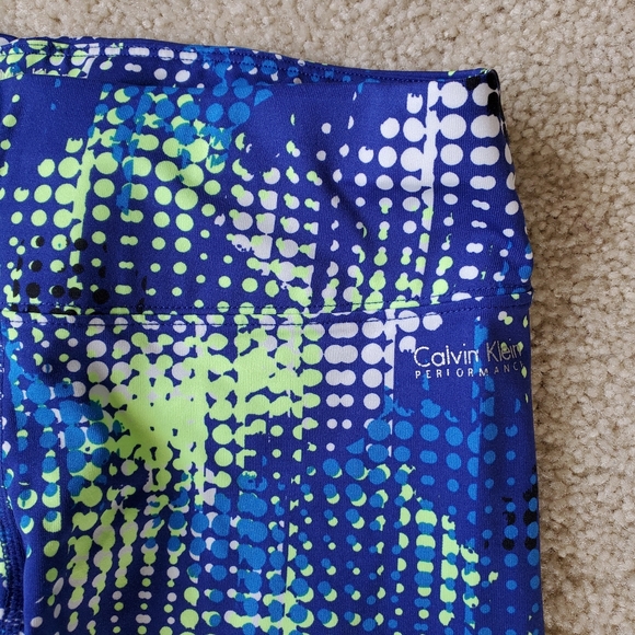 Calvin Klein Performance Ruched Legging Capri - Picture 2 of 8